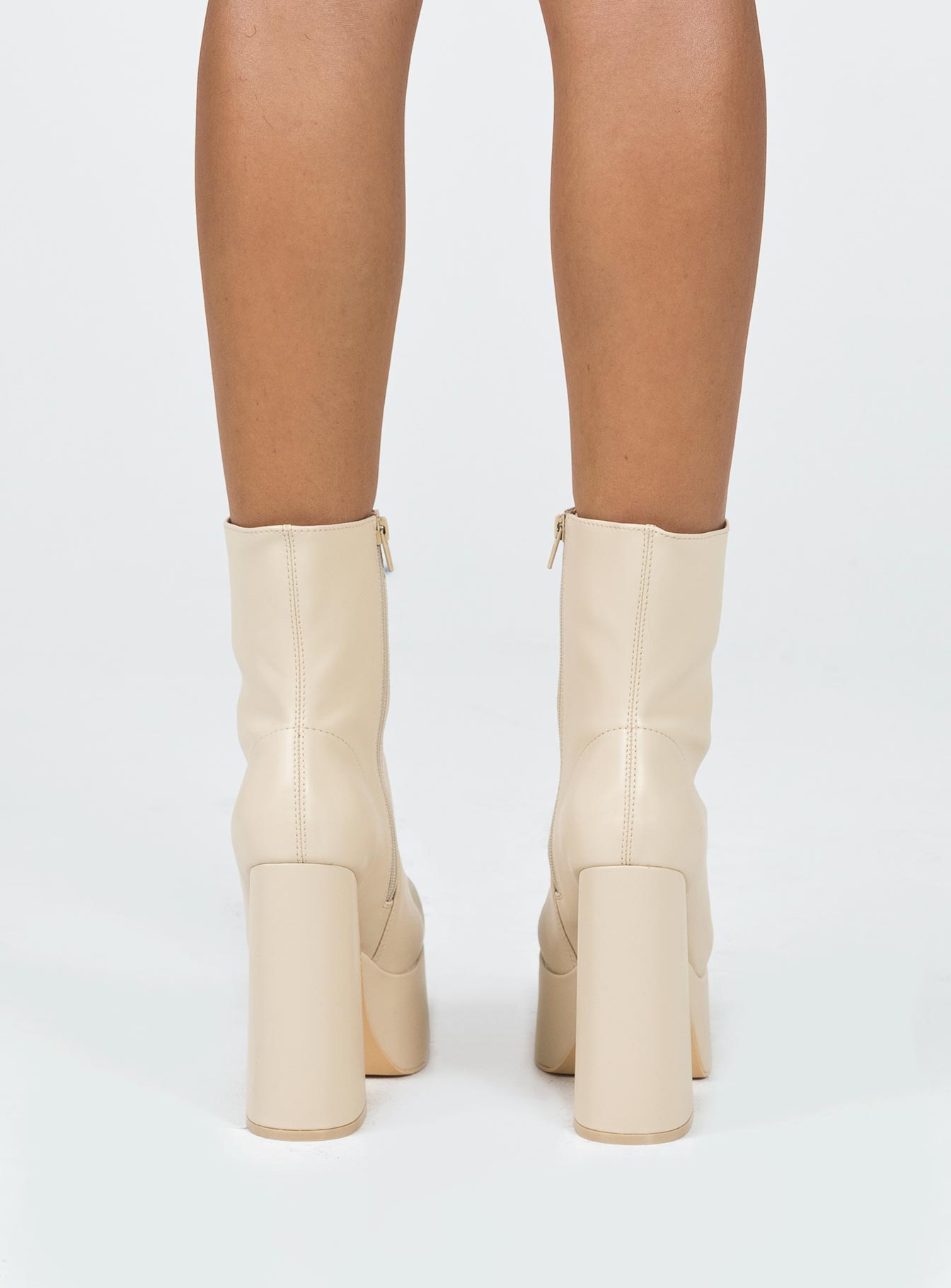 Garvie Platform Boots Cream