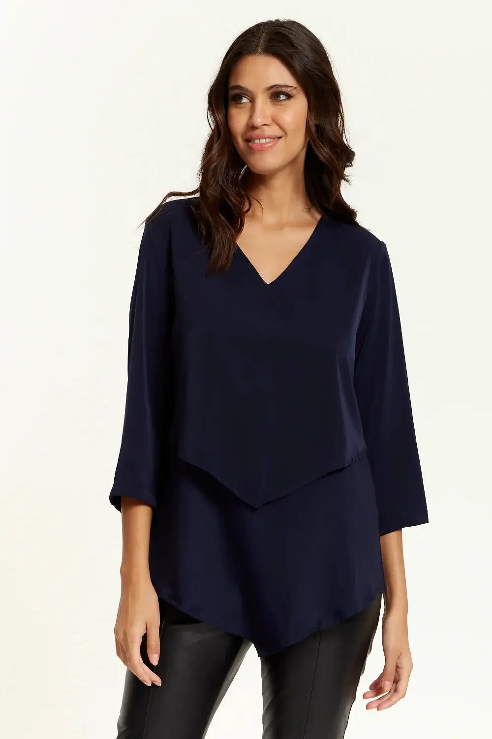 Hoxton Gal 3/4 Sleeves V Neck Layered Relaxed Fit Top