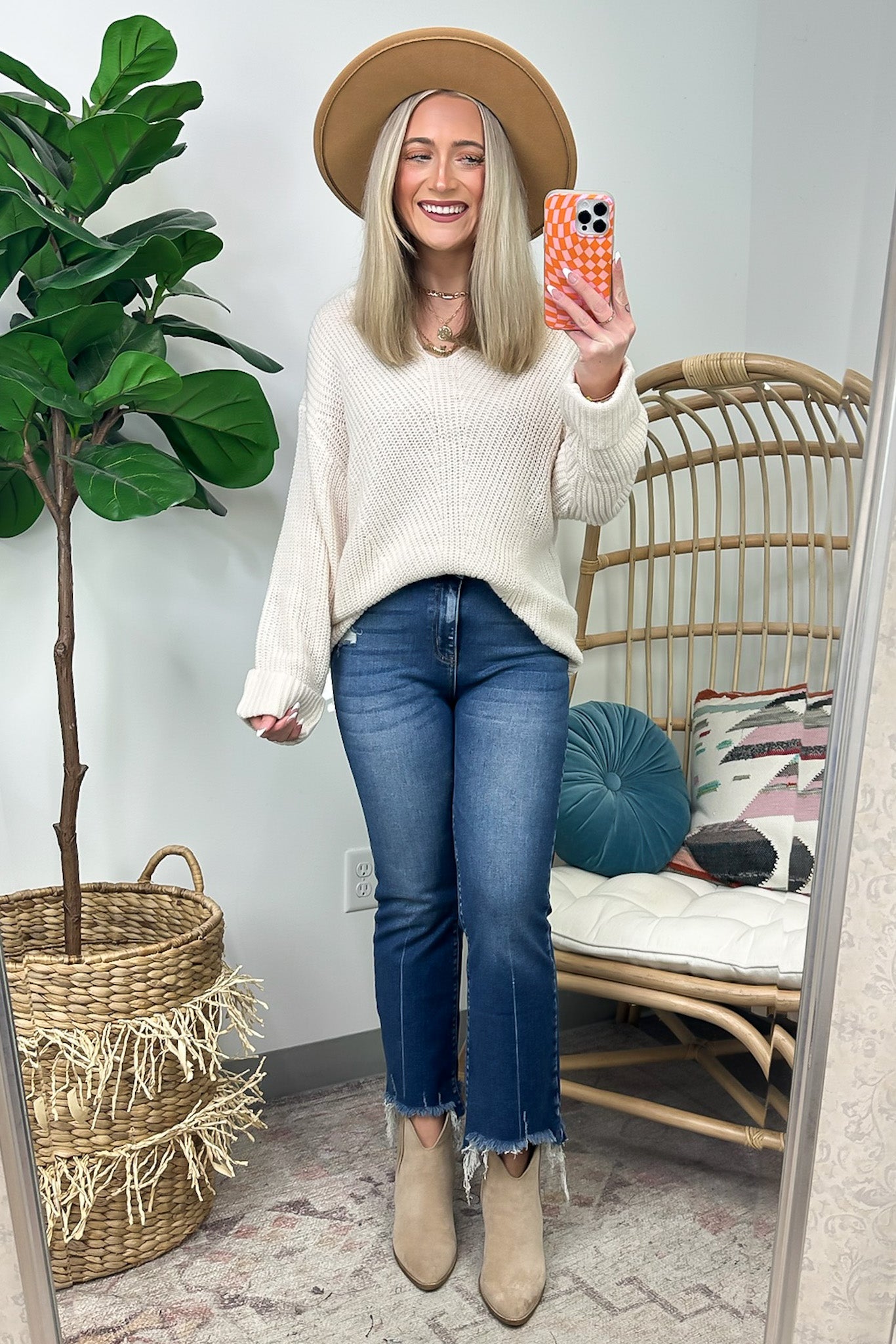 Leraine V-Neck Cable Knit Sweater - FINAL SALE