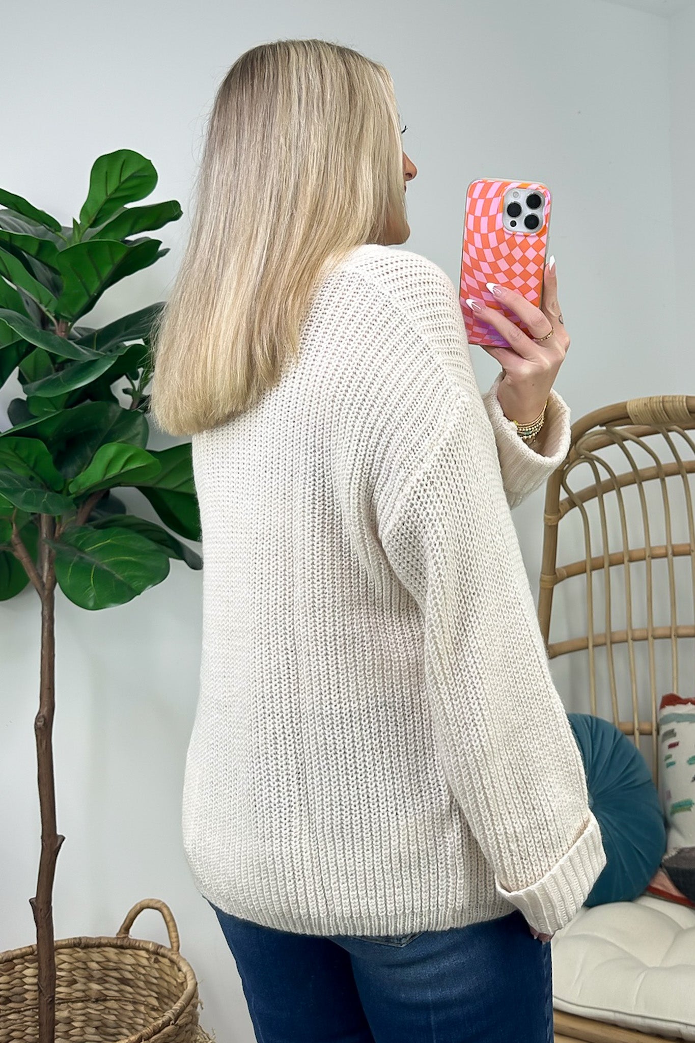 Leraine V-Neck Cable Knit Sweater - FINAL SALE