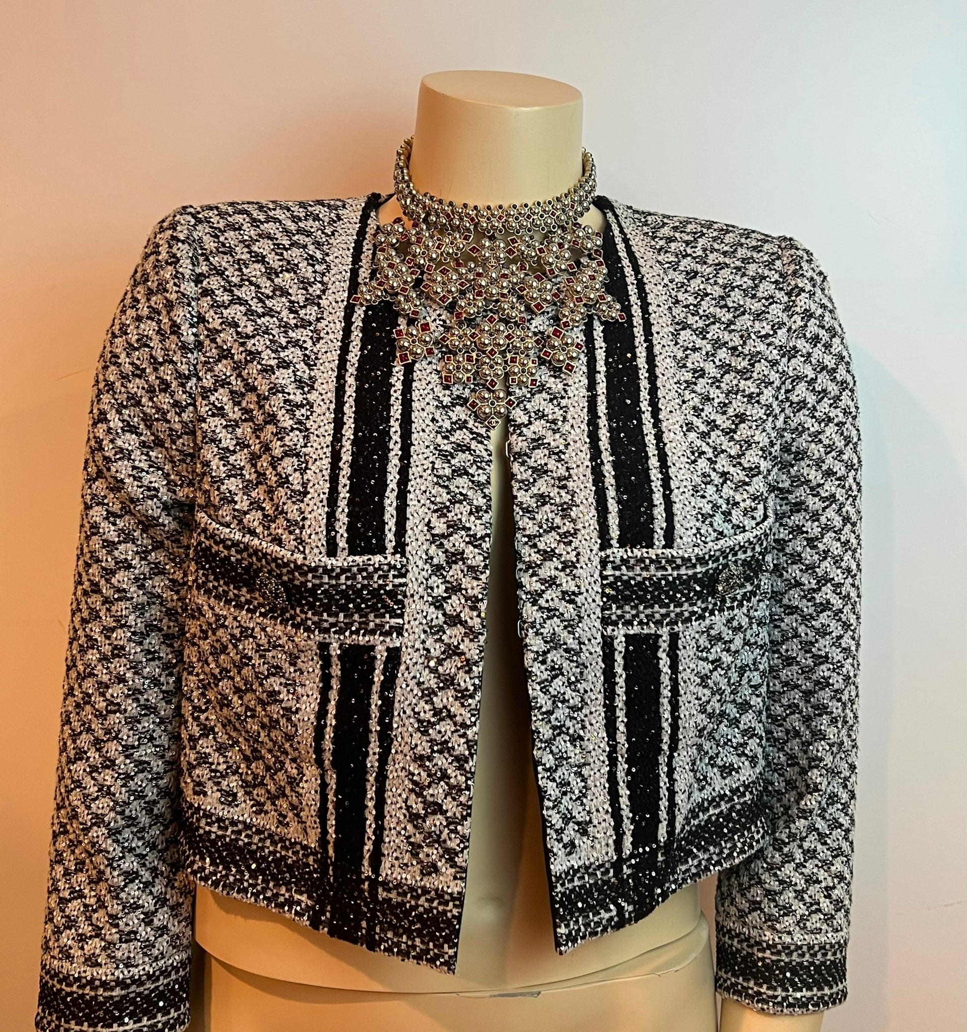 Very Rare Chanel 15C 2015 Cruise Paris-Dubai Tweed Glitter Jacket FR 46 US 4-14